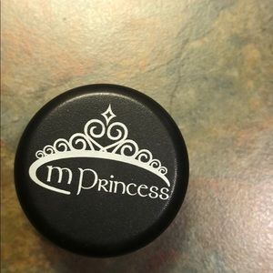 MPrincess eye shadow.